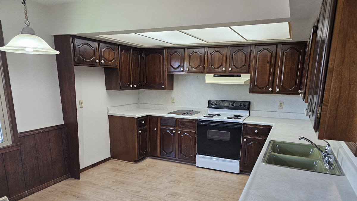 1727 Winchester, Springfield, Missouri 65807, 4 Bedrooms Bedrooms, ,2 BathroomsBathrooms,Residential,For Sale,Winchester,1009