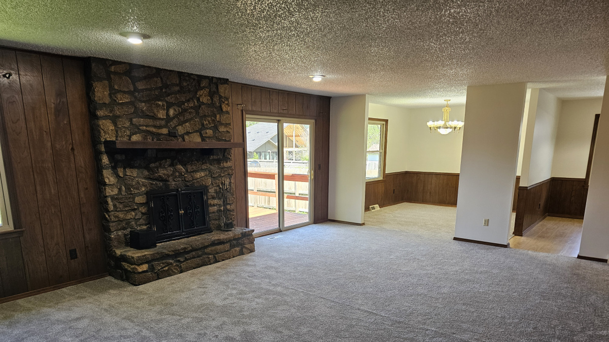 1727 Winchester, Springfield, Missouri 65807, 4 Bedrooms Bedrooms, ,2 BathroomsBathrooms,Residential,For Sale,Winchester,1009
