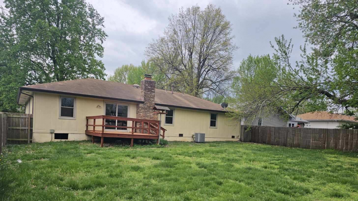 1727 Winchester, Springfield, Missouri 65807, 4 Bedrooms Bedrooms, ,2 BathroomsBathrooms,Residential,For Sale,Winchester,1009
